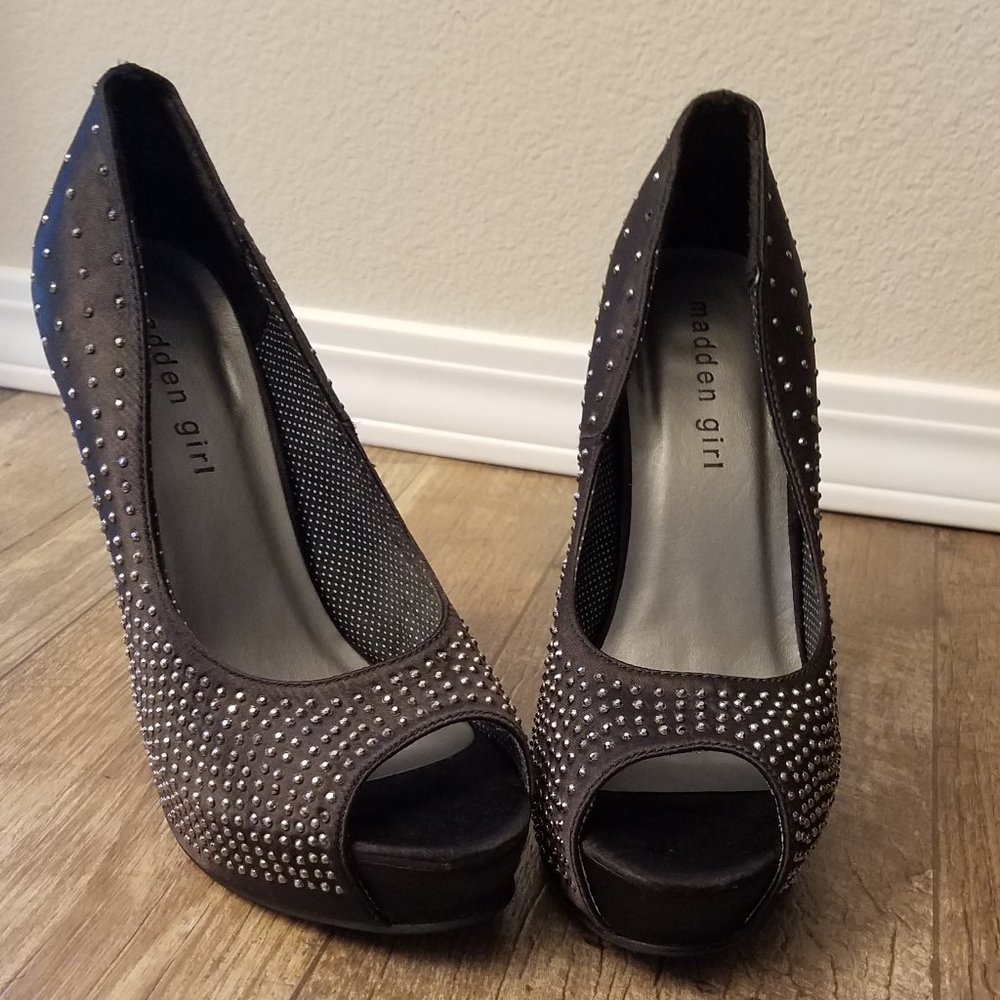 Madden Girl Black Peep Toe Heel Platform Pumps